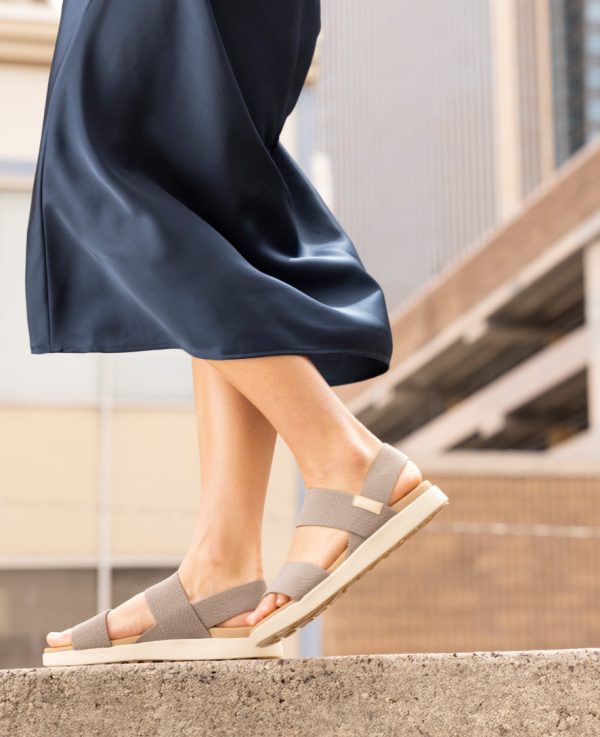 Women's Elle Backstrap Sandal  |  Garnet/Birch