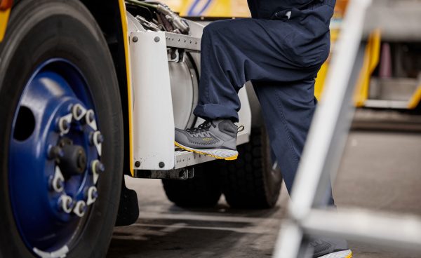 Men's Arvada Mid Work Sneaker (Carbon Toe)  |  Black/Keen Yellow