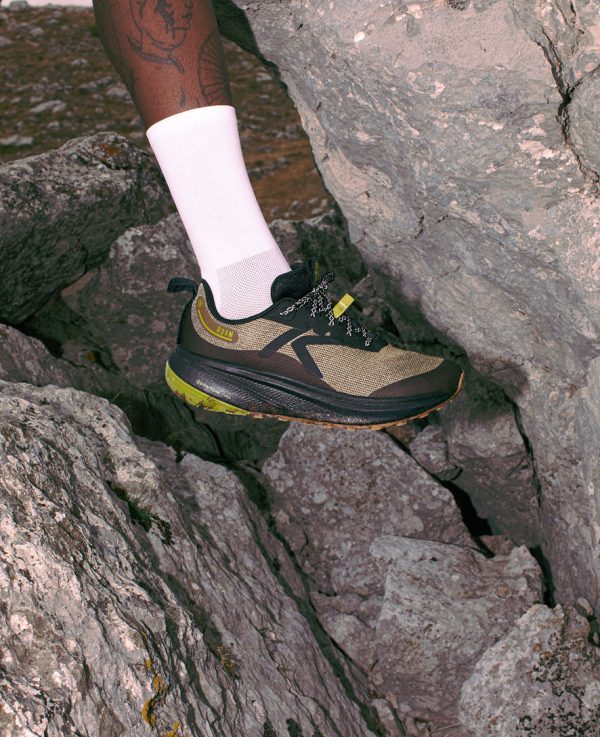 Men's Roam Trail Running Shoe | Magnet/Burnt Brick