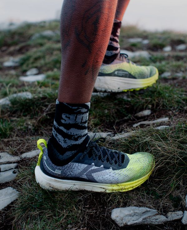 Men's Seek Trail Running Shoe | Black/Evening Primrose